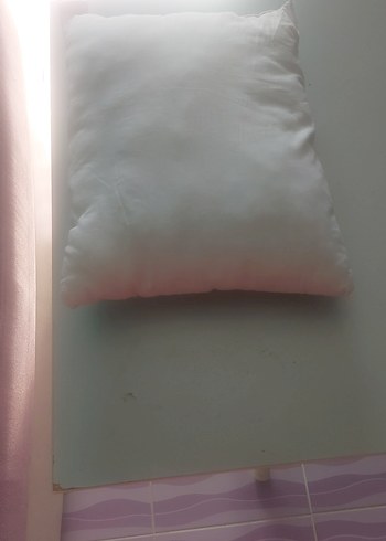 Puffy Pie Beyaz Düz bebek yastığı