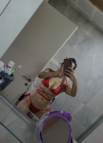 Kırmızı bikini takımıı