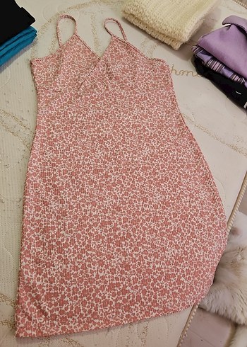 Pembe Desenli V Yaka Midi Elbise