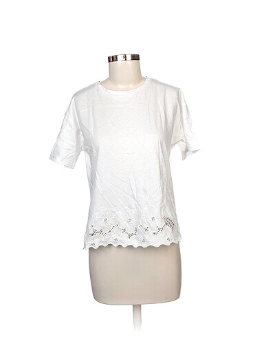 Mango T-shirt %70 İndirimli.