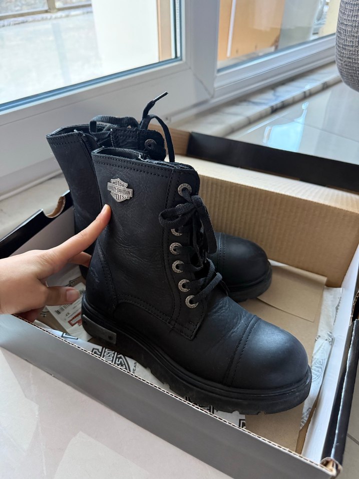 Siyah Deri Harley Kadın Bot - Görsel 4