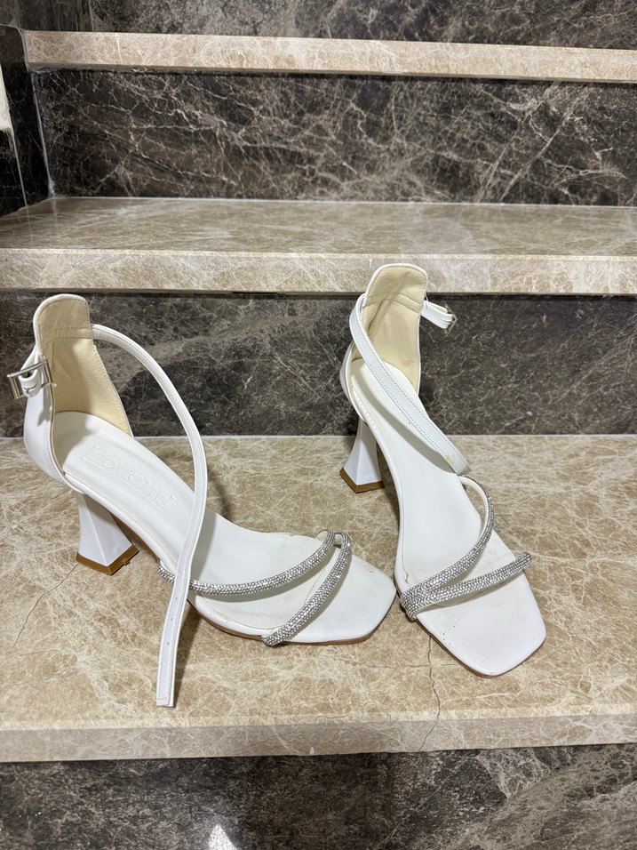 Beyaz Stiletto Topuklu Kadın Abiye Ayakkabı - Görsel 2