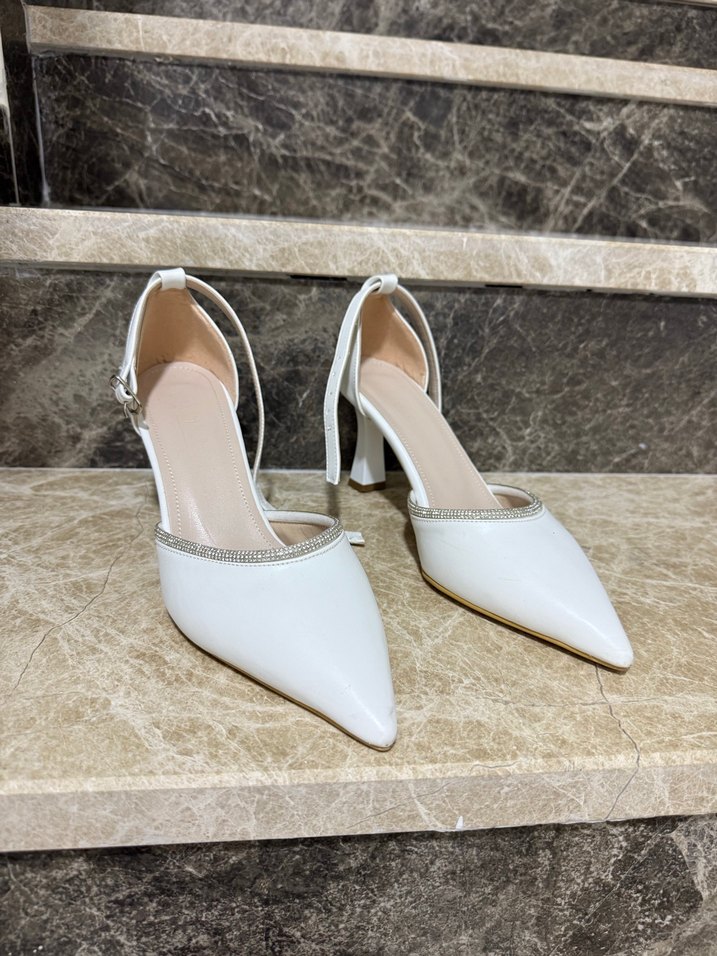 Beyaz Stiletto Topuklu Kadın Abiye Ayakkabı - Görsel 2