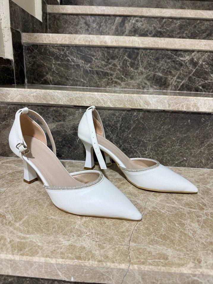 Beyaz Stiletto Topuklu Kadın Abiye Ayakkabı - Görsel 3