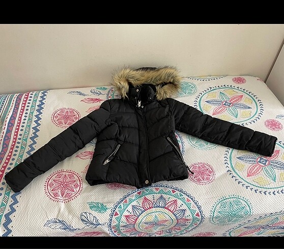 BERSHKA Mont