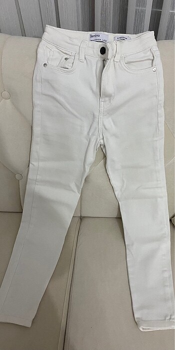 BERSHKA JEAN
