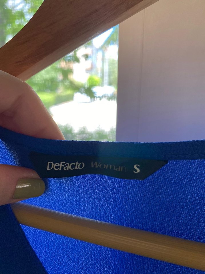 Parlak Mavi V Yakalı Kadın Bluz - Görsel 3