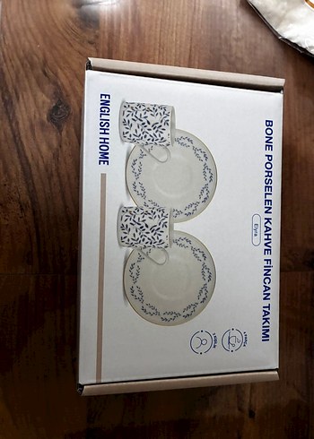 Gri Desenli Beyaz Fincan ve Tabak Seti - Görsel 3