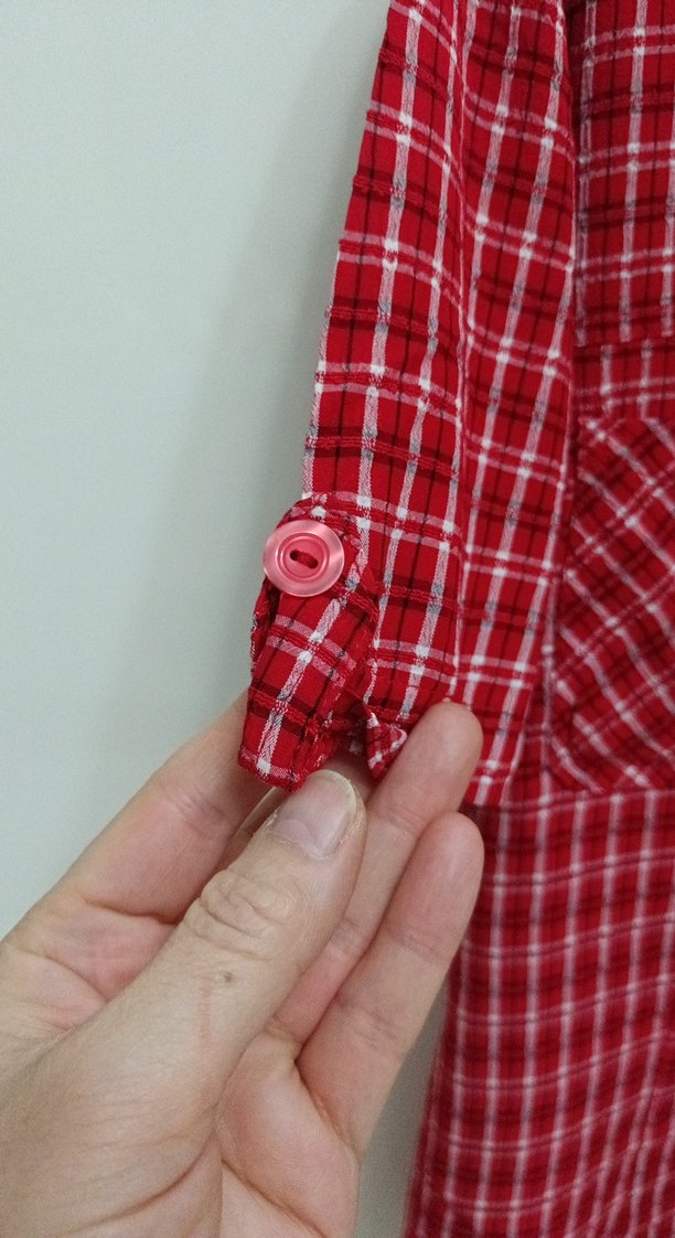 Kısa Kollu Düğmeli Kırmızı Kadın Gömlek - Görsel 4