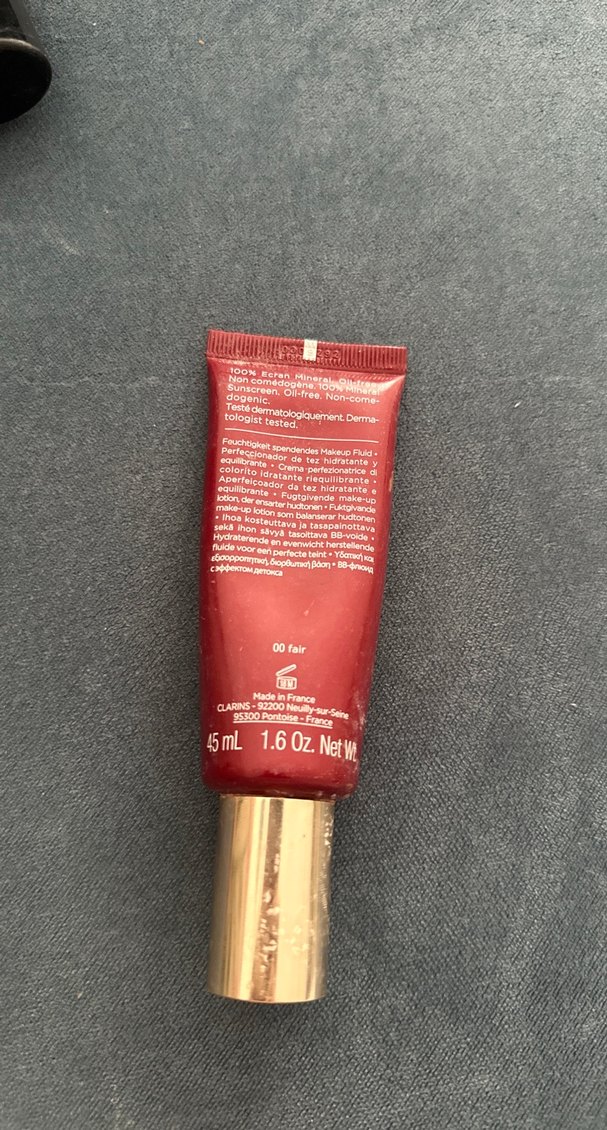 Clarins BB Cream Skin Detox SPF25 - Görsel 2