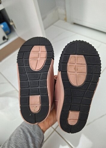 LC Waikiki Kız Çocuk Bot