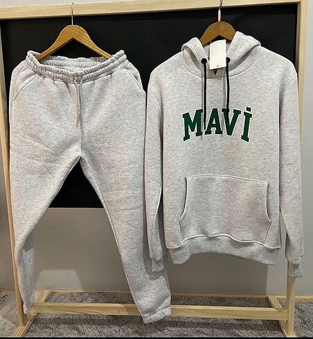 Mavi Jeans Gri Lastikli Paça Eşofman Altı ve Mavi Sweatshirt Takım