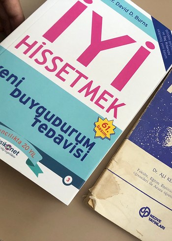 İyi Hissetmek Yeni Bilişsel Terapi Kitabı