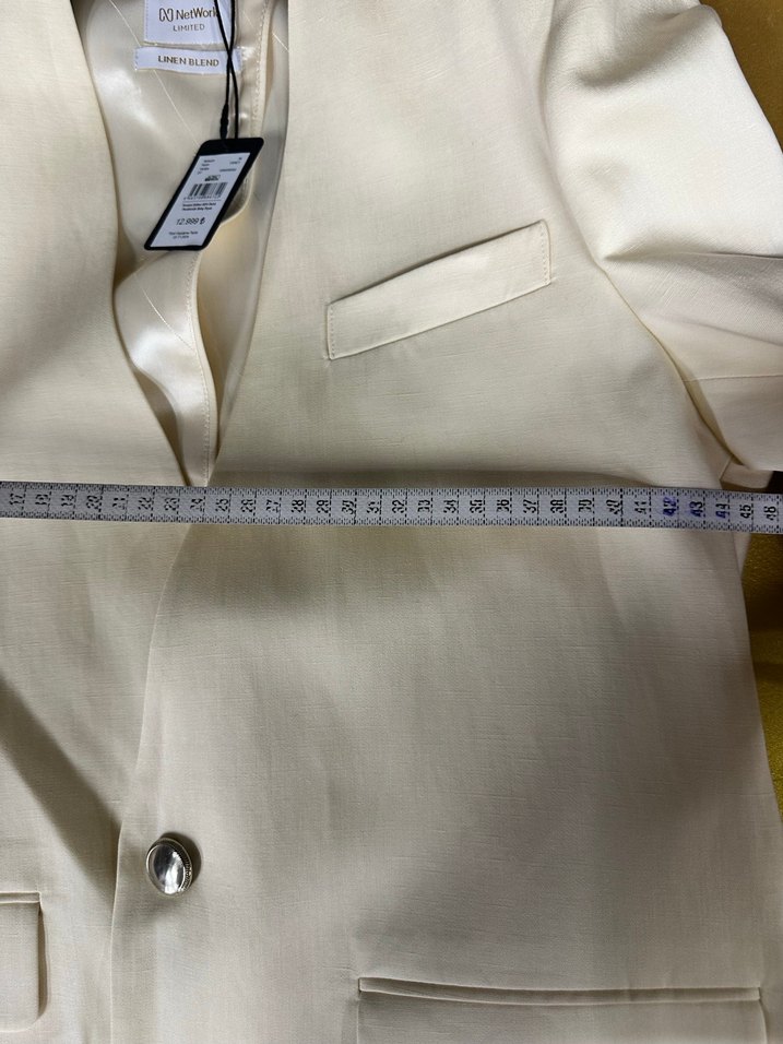 Beyaz Düğmeli Kadın CEKET - Görsel 3