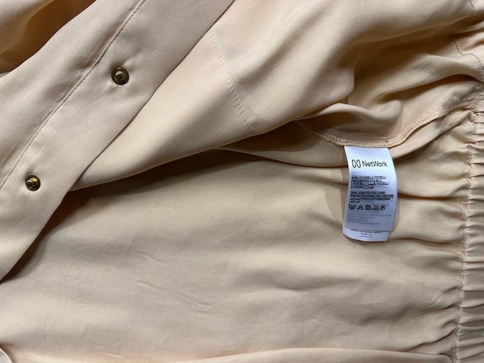 Düğmeli Bej Kadın Gömlek - Görsel 3