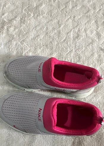Kız Çocuk Gri-Pembe Nike Spor Ayakkabı - Görsel 2