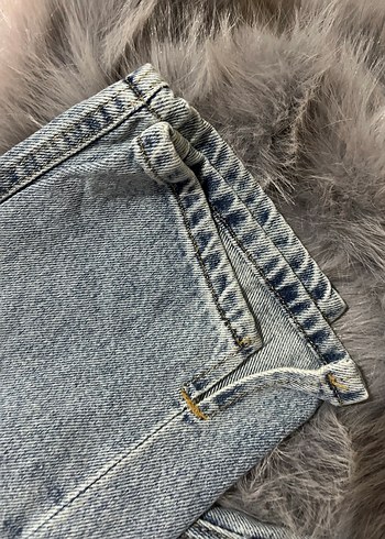 Gri Kadın Kot Pantolon Midi Boy Kürklü - Görsel 2