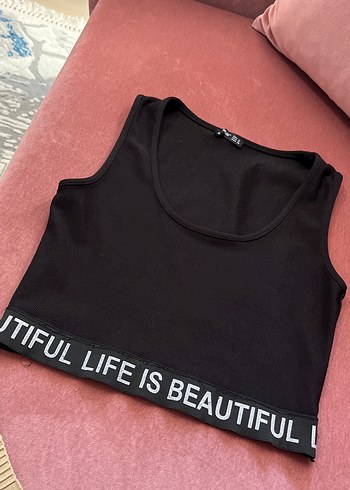 Siyah Kemerli Kısa Crop Top