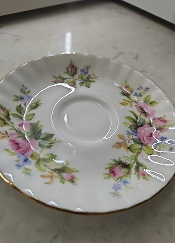 American Vintage Royal Albert Moss Rose Kahve fincanı