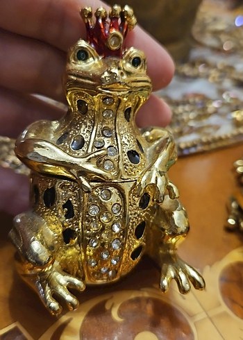 Altın Renkli Taçlı Kurbağa Biblo - Görsel 3