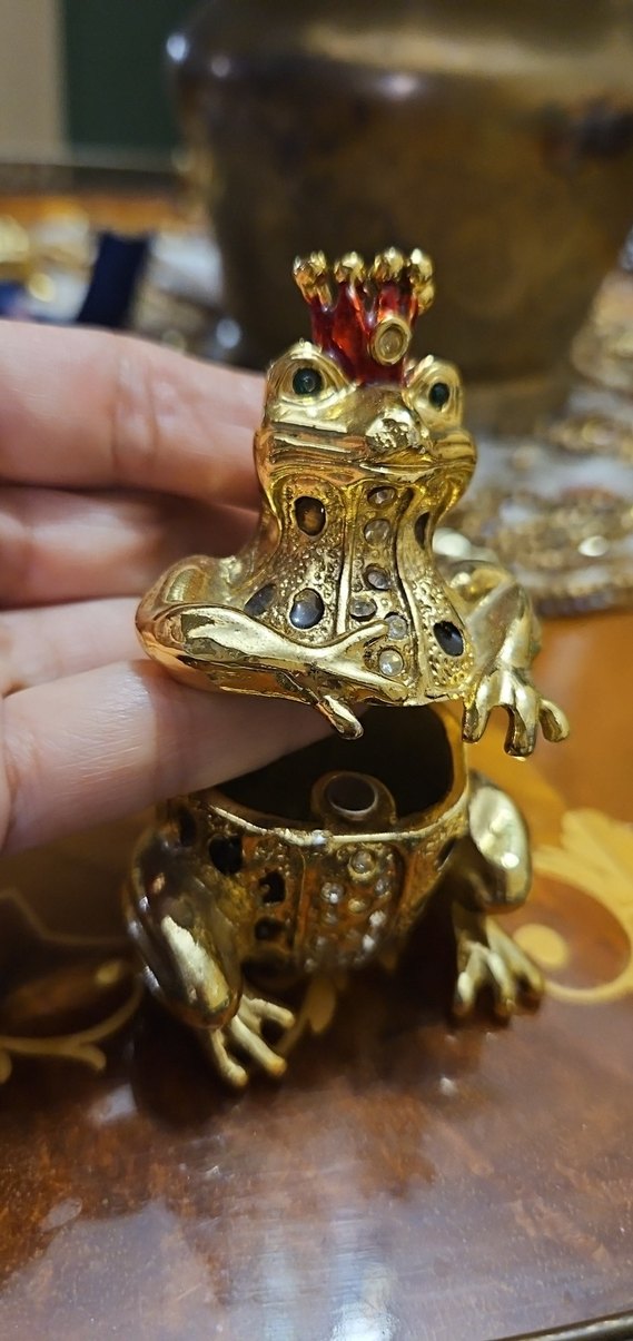 Altın Renkli Taçlı Kurbağa Biblo - Görsel 5