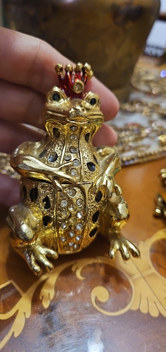 Altın Renkli Taçlı Kurbağa Biblo - Görsel 3