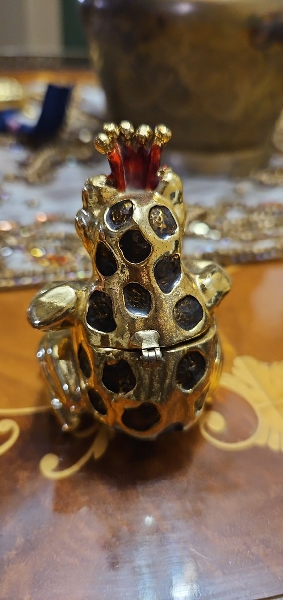 Altın Renkli Taçlı Kurbağa Biblo - Görsel 2