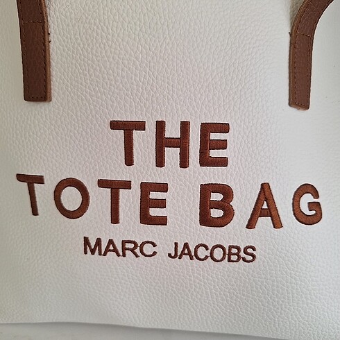 Marc Jacobs KALİTELİ SADE VE KULLANIŞLI