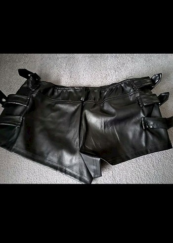 Kadın Siyah Deri Kemerli Mini Şort1 adet kaldi - Görsel 13