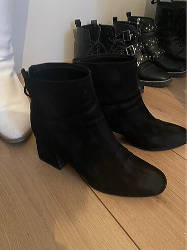 Bershka topuklu bot