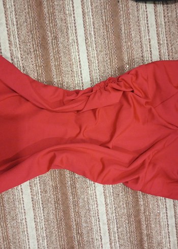 Parlak Kırmızı Kadın gece elbisesi - Görsel 3