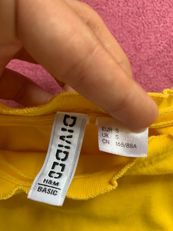 Sarı Fırfırlı Tekne Yaka Tişört - Görsel 2