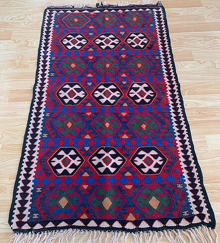El dokuma kilim
