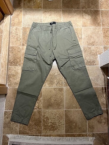 Çok kaliteli ve az bulunan bir pantalon