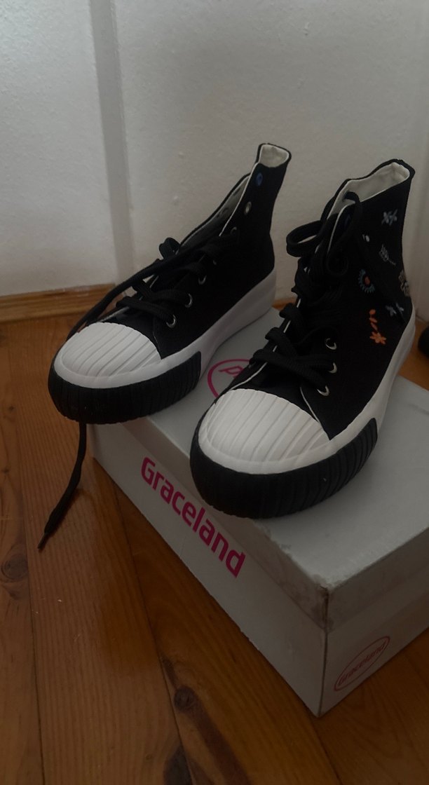 Siyah Nakışlı Platform Topuklu Kadın Spor Ayakkabı - Görsel 2