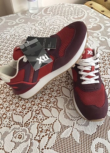 Erkek spor ayakkabi
