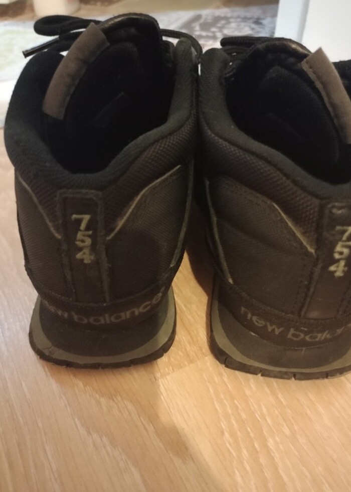 New Balance Bot - Görsel 2