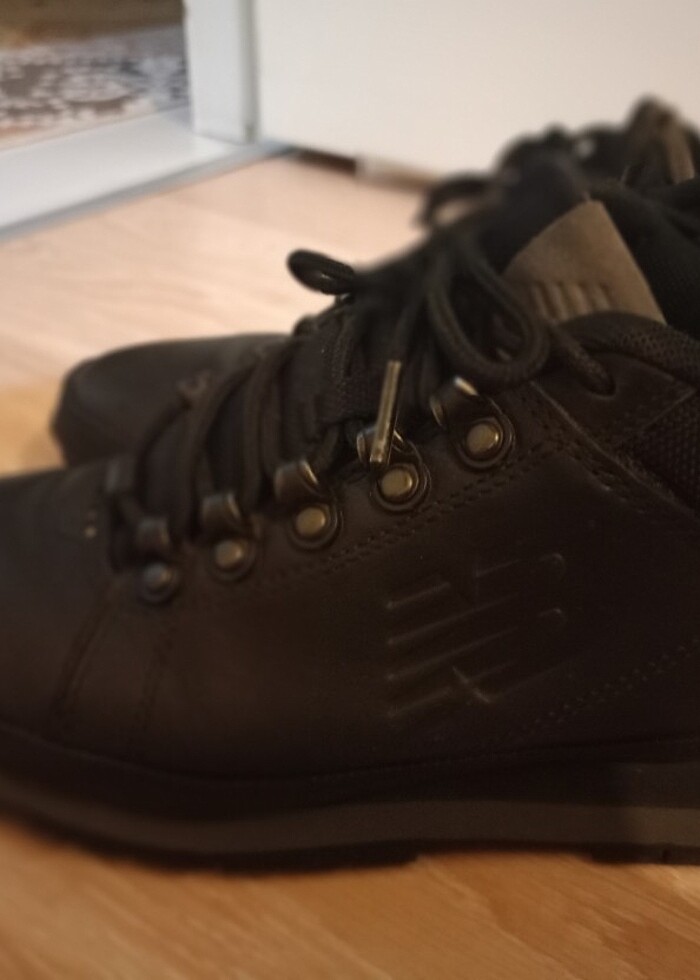 New Balance Bot - Görsel 3