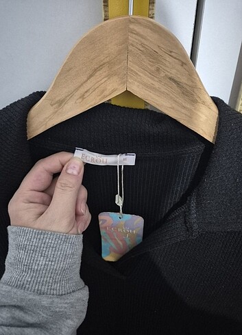Yırtmaçlı günlük elbise
