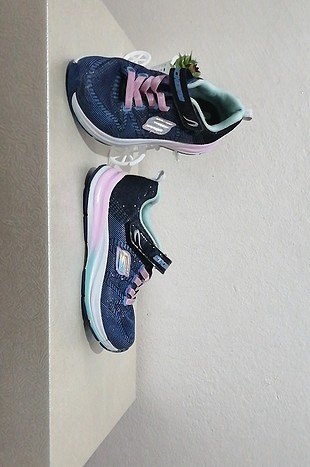 skechers