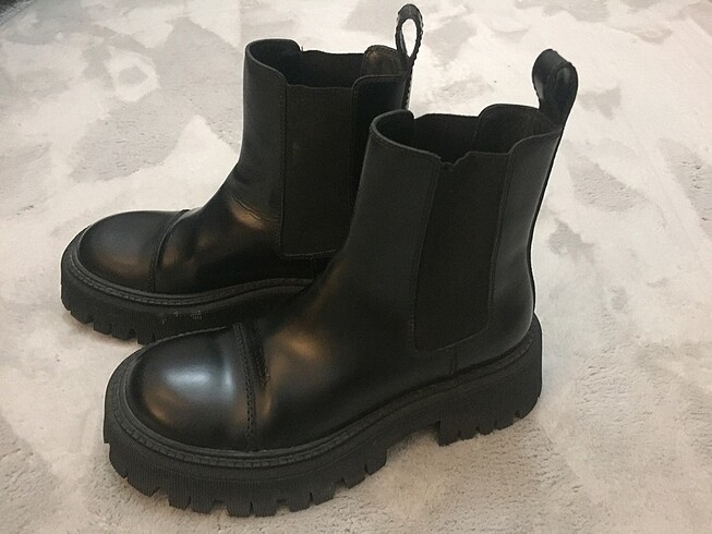 Balenciaga Balenciaga bot