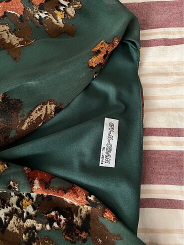 Yeşil elbise - Görsel 3