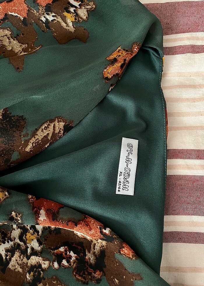 Yeşil elbise - Görsel 3