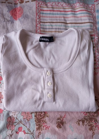 Düğmeli Beyaz Kısa Kollu Kadın Tişört - Görsel 2