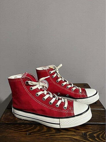 36 Beden kırmızı Renk Converse all star / konvers / 36 numara