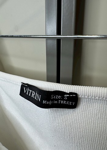 Beyaz V Yaka Mini Bluz - Görsel 4