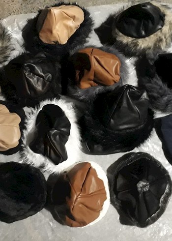 Kürk Detaylı Deri Kadın Ve Erkek Şapka
Açıklamaya bakınız. - Görsel 3