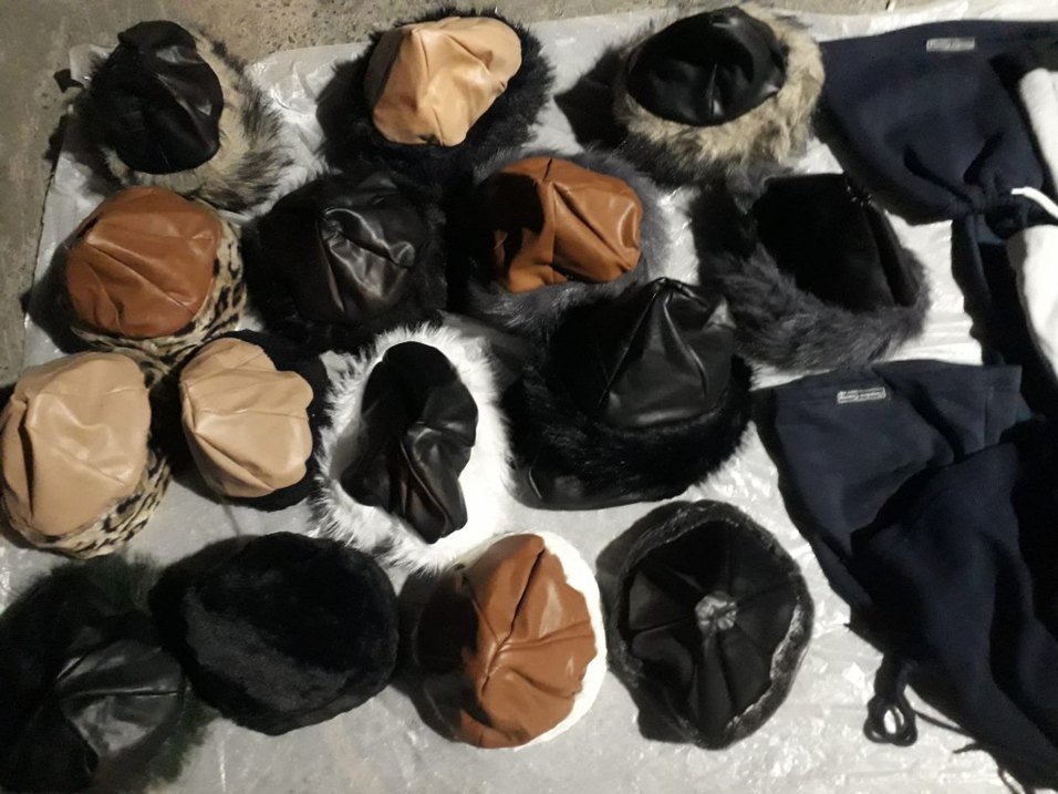 Kürk Detaylı Deri Kadın Ve Erkek Şapka
Açıklamaya bakınız. - Görsel 3