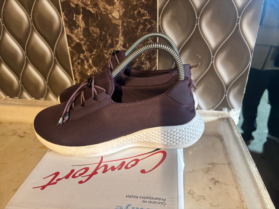 Mor Dolgu Topuklu Spor Ayakkabı - Görsel 3