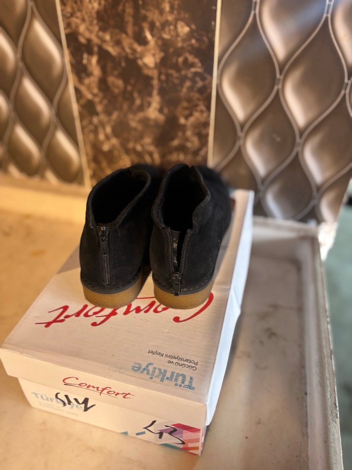 Siyah Süet Dolgu Topuklu Fermuarlı Kadın Bot - Görsel 3